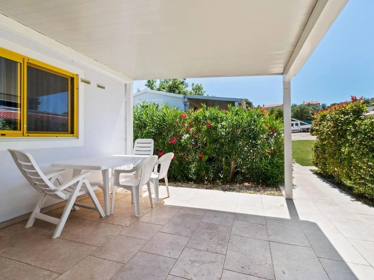 Refreshing Holiday Home In Banjole With Swimming Pool