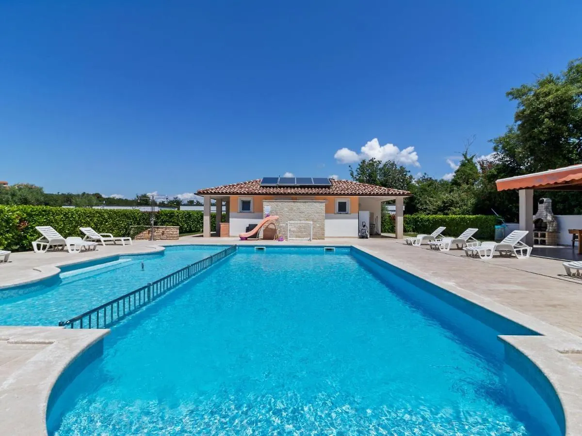 Refreshing Holiday Home In Banjole With Swimming Pool contacts