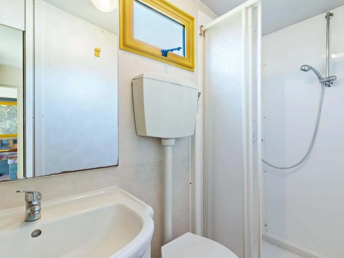 Refreshing Holiday Home In Banjole With Swimming Pool